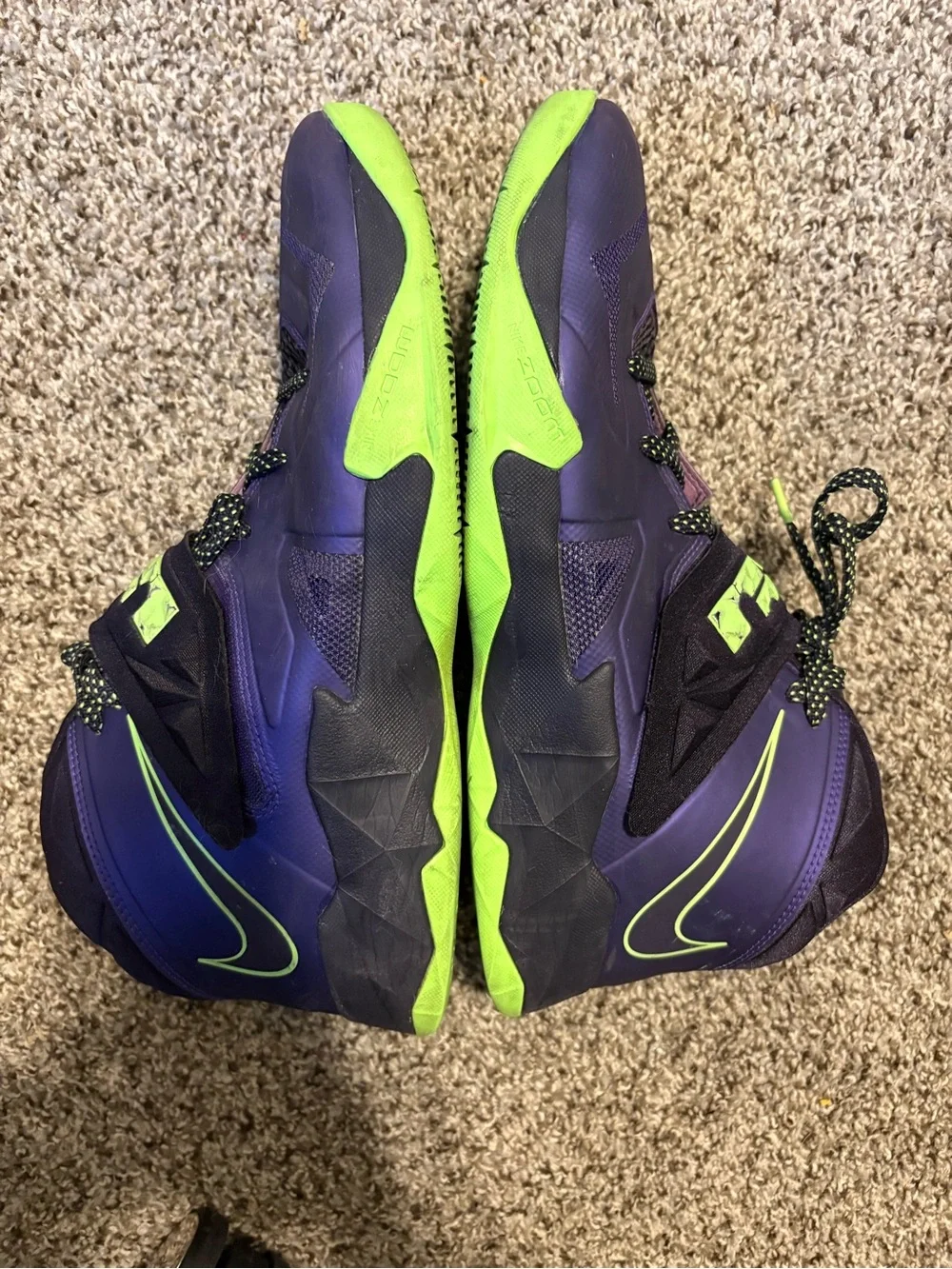 Nike LeBron Zoom Solider 7